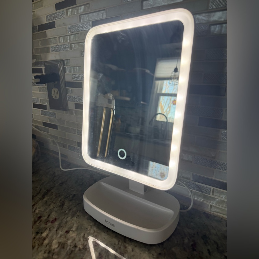 Fancii Aura Lighted Vanity Makeup Mirror with 3 Light Settings - Picture 2 of 6